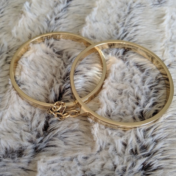Victoria's Secret Jewelry - Victoria's Secret linked gold bangles